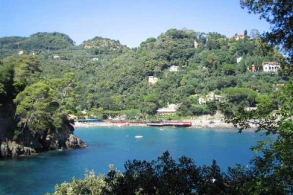 Book now your vacation in Santa Margherita Ligure in Liguria exclusive residence on the sea, the village rises on the inlet of the dolphin-shaped prom