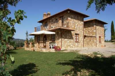 Farmhouse vacation rentals with pool near Chianciano Terme, Siena in Tuscany. Holiday farmhouse with olive trees park with 4 bedrooms and 3 bathrooms