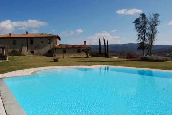 Book now your vacation in Bucine in Tuscany in this beautiful exclusive private residence with pool in Bucine in the province of Arezzo, Tuscany